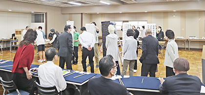 細字の場合は前でじっくり審査
